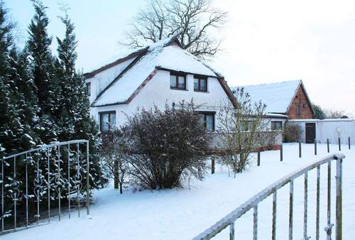 Bild 1 - Einfamilienhaus und Grundstück mit Bauvoranfrage in prominenter Nachbarschaft - dem baltischen Stör