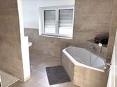 Badezimmer OG Bild 2 - 