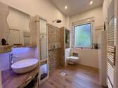 Duschbad mit Fesnter - 