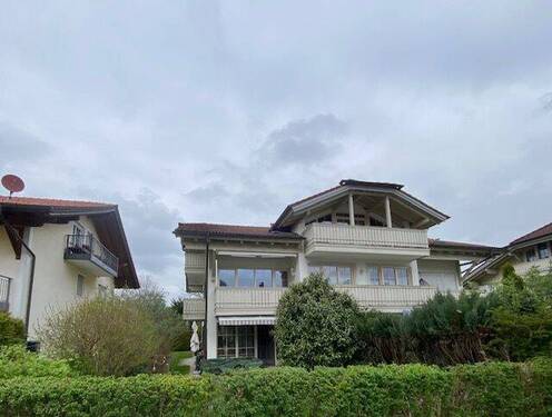 Hausansicht - 2 Zimmer Etagenwohnung zur Miete in Piding