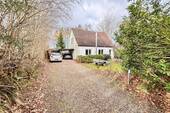 Zufahrt mit Carports - 