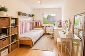 Schlafzimmer 1 - Einfamilienhaus in Bonn zum Kaufen