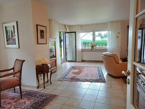 Wohn-Esszimmer mit Ausgang Terrasse + Balkon - 