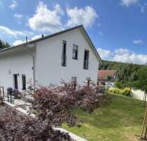 Modernes, energieeffizientes Zweifamilienhaus mit tollem Garten und traumhaftem Ausblick - Modautal Brandau
