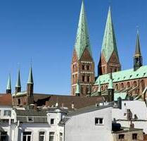 Ab sofort Verfügbar: Helle 4,5-Zimmer-DG-Wohnung mit Fahrstuhl in Top-Altstadtlage (WG-tauglich) - Lübeck Innenstadt