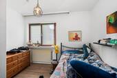 Einliegerwohnung: Zimmer 2 im Obergeschoss (9,49 m²) - 