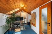 Zimmer im Dachgeschoss (17,55 m²) - 