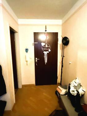 Flur 1.jpg - 3 Zimmer Etagenwohnung zum Kaufen in Bad Säckingen