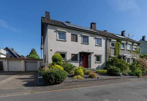 Frontansicht - 6 Zimmer Doppelhaushälfte in Lünen