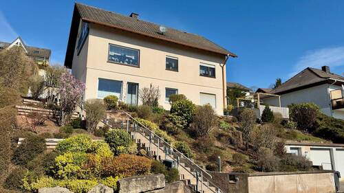 Hausansicht - 7 Zimmer Einfamilienhaus in Friedewald