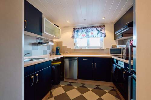 Küche mit Einbauküche - 