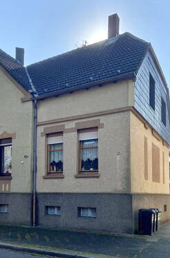 Hausansicht 2 - 4 Zimmer Reihenendhaus zum Kaufen in Bochum