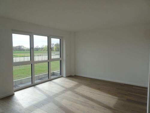 Wohnen - Terrassenwohnung mit 90,00 m&sup2; in Liederbach zur Miete