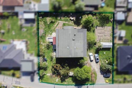 Grundstück - 9 Zimmer Mehrfamilienhaus, Wohnhaus in Hinrichshagen