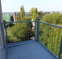 Praktische 3-Raum-Wohnung m. gr. Essküche an Balkon u.Glasfaseranschluss - Chemnitz Sonnenberg