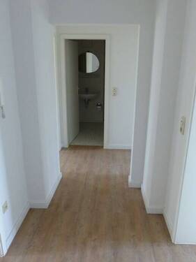 WE 15, Flur zum Bad - 