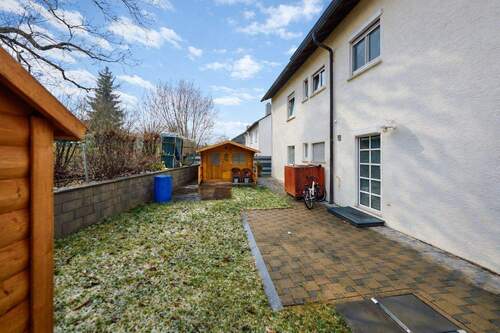 Gartenbereiche mit Gartenhaus - Etagenwohnung mit 99,00 m&sup2; in Rottweil zum Kaufen