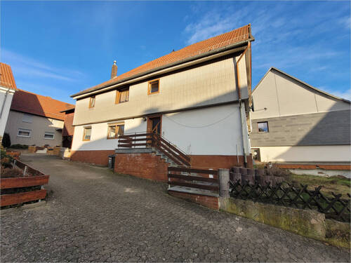 Außenansicht - 6 Zimmer Mehrfamilienhaus, Wohnhaus in Krebeck