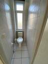 WC mit Fenster - 