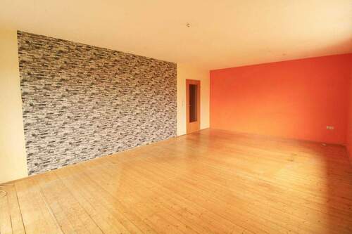 Wohnzimmer - 2 Zimmer Etagenwohnung in Fürth