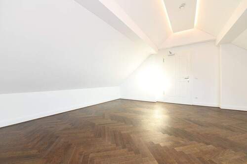 Zimmer obere Ebene - 