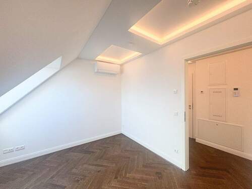 Zimmer untere Ebene - 