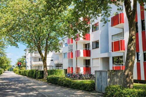 Titelbild Ansicht - 2 Zimmer Etagenwohnung zum Kaufen in Freiburg im Breisgau