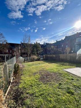 Garten - Mehrfamilienhaus, Wohnhaus mit 205,00 m&sup2; in Falkenstein zum Kaufen