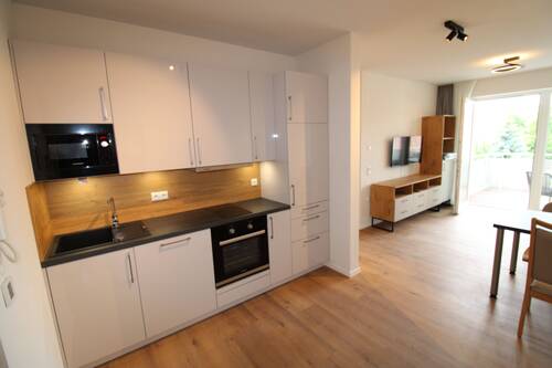 Die Einbaucküche - Seniorenzentrum Velden - pflegegerecht möblierte 2-Zimmer Wohnung mit Balkon - Whg 7