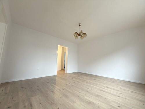 Wohnzimmer - 3 Zimmer Etagenwohnung zur Miete in Oberhausen