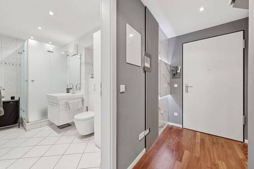 Badezimmer und Diele - 