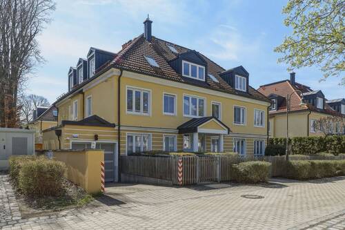 Außenaufnahme - Für Jung & Alt - hochwertige 2-Zimmerwohnung mit Lift in ruhiger TOP Lage von Neubiberg!