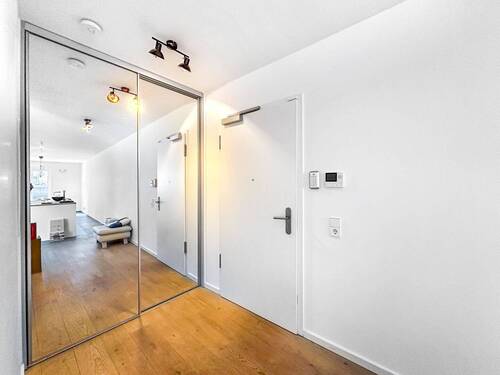 Eingangsbereich - 4 Zimmer Etagenwohnung zur Miete in Düsseldorf