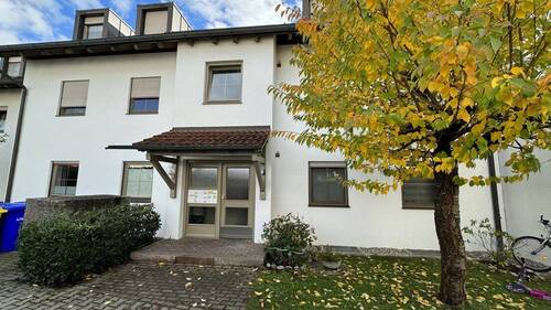 Hausansicht - 3 Zimmer Terrassenwohnung zum Kaufen in Unterneukirchen