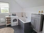 Bad im OG mit Wanne .... - 