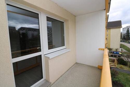 Balkon 1 - 4 Zimmer Etagenwohnung in Freiberg