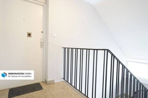 Treppenhaus - 3 Zimmer Etagenwohnung zum Kaufen in Feucht