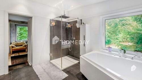 1. OG Badezimmer 1 2 - Doppelhaushälfte mit 360,00 m&sup2; in Gülzow zum Kaufen