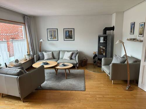 Wohnzimmer mit Kaminofen.JPG - 