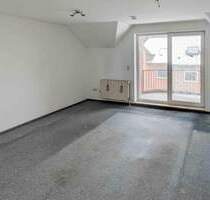 Anpacken für den Wohntraum! Dachgeschoß Wohnung mit Potenzial! - Oldenburg Alexandersfeld