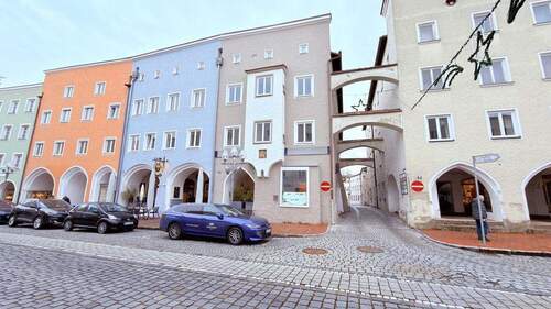 Blick zum Anwesen - 6 Zimmer Mehrfamilienhaus, Wohnhaus zum Kaufen in Mühldorf a.Inn