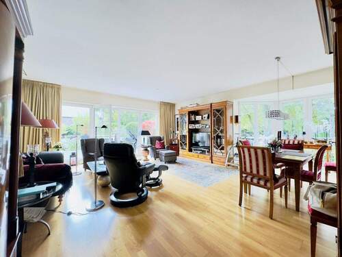 Heller Wohn-Essbereich - 3 Zimmer Etagenwohnung in Hamburg / Wohldorf-Ohlstedt