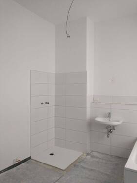 Bad_1.jpg - 6 Zimmer Etagenwohnung zur Miete in Braunschweig