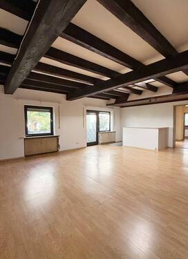 Wohnzimmer Zugang Keller - 5 Zimmer Bungalow in Viernheim