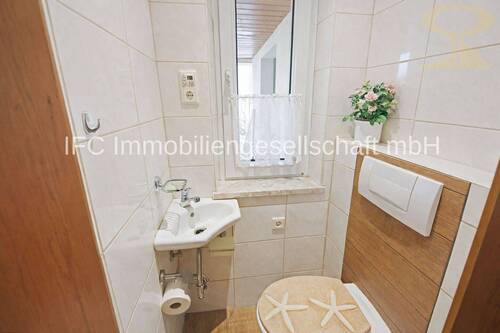Gäste-WC im EG - 
