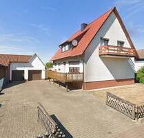 Einfamilienhaus mit Einliegerwohnung, großem Grundstück und Garagen in Sehlde