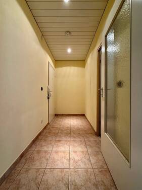 Flur Wohnungseingang - Etagenwohnung mit 81,00 m² in Kiel zum Kaufen