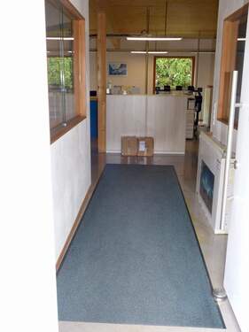 Eingangsbereich mit Empfang - 