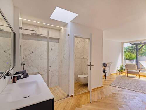 09_Master Schlafen Ensuite-Bad - 