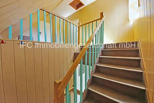 Treppe zum DG - 
